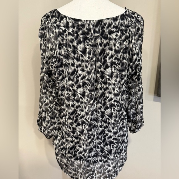 Rebecca Malone Animal Print 3/4 Sleeve Blouse - Picture 2 of 8